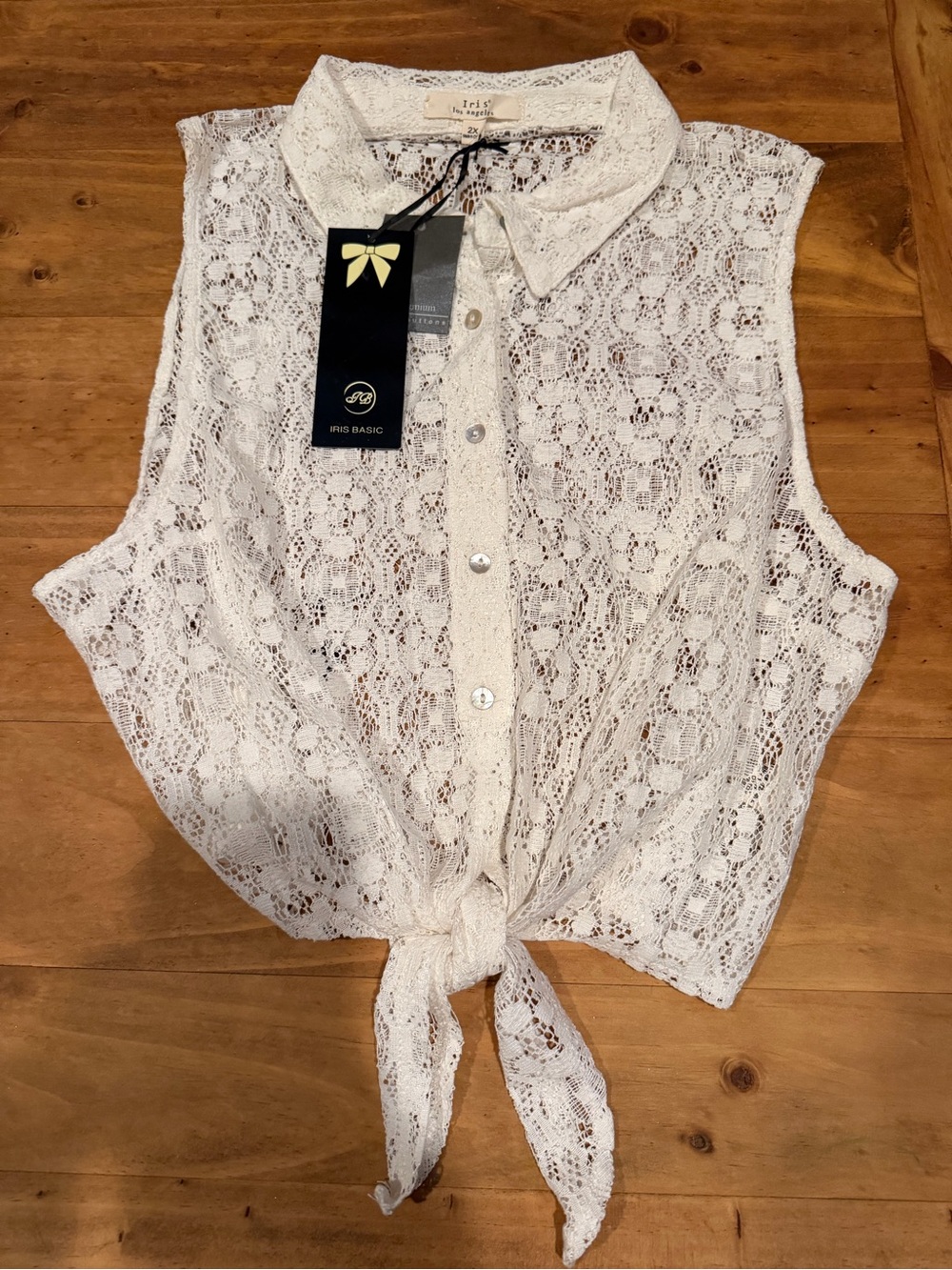 Iris Basic Cream Lace Tie-Front Sleeveless Blouse